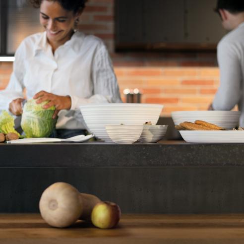 Guzzini - Contenitore Insalatiera M Tierra 'Madefor Nature' Bianco Latte