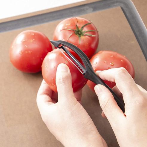 Victorinox - Pela verdure nero per pomodori e kiwi