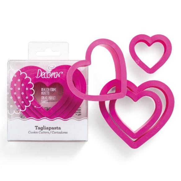 Decora - Set of 4 Heart-shaped plastic cutters