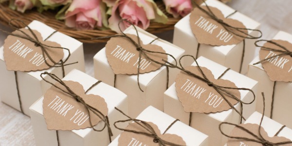 Cerimonia in vista? Ecco come scegliere le bomboniere in base alla ricorrenza