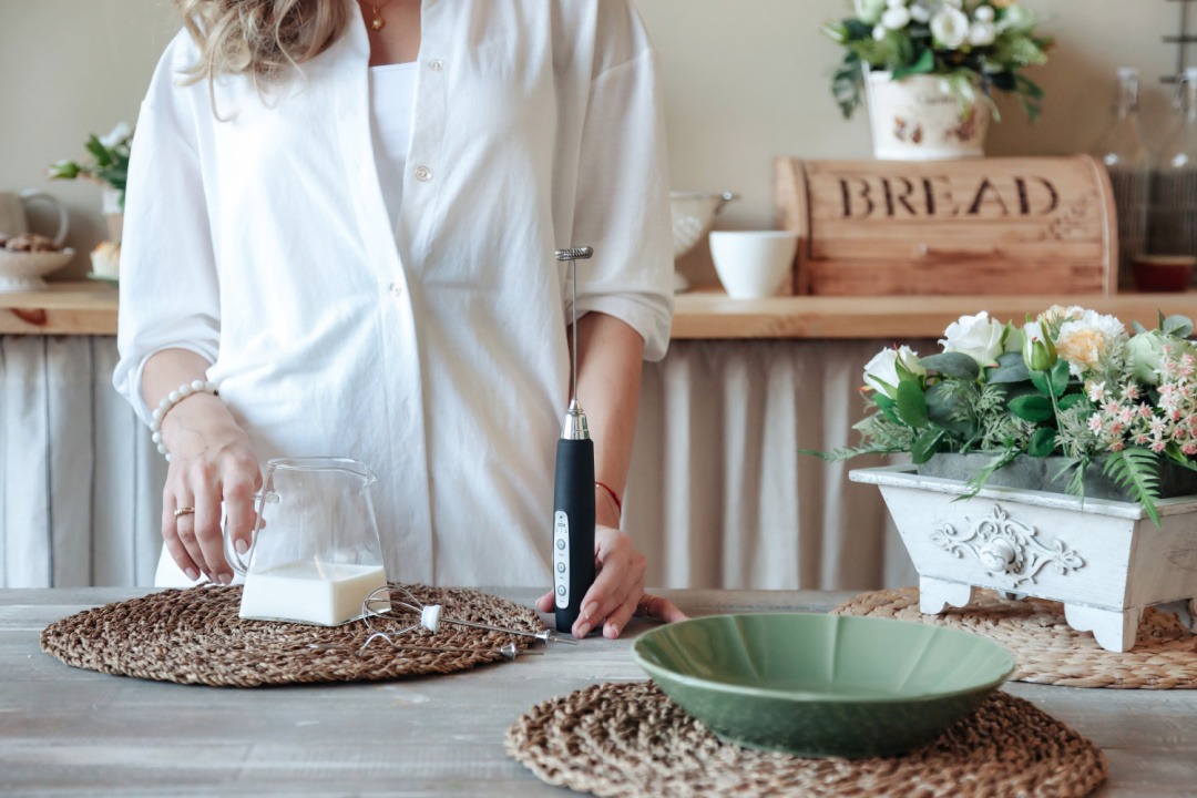 Qual è la differenza tra montalatte e cappuccinatore?